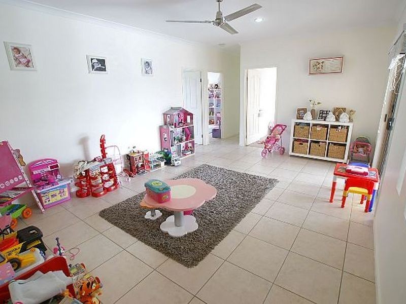 7 Lewins Place, Burpengary QLD 4505