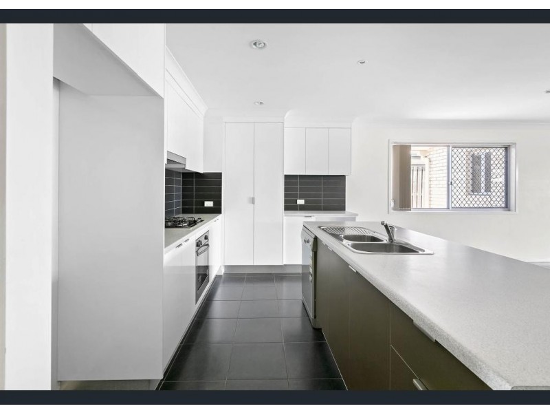 18 Central Green Drive, Narangba QLD 4504