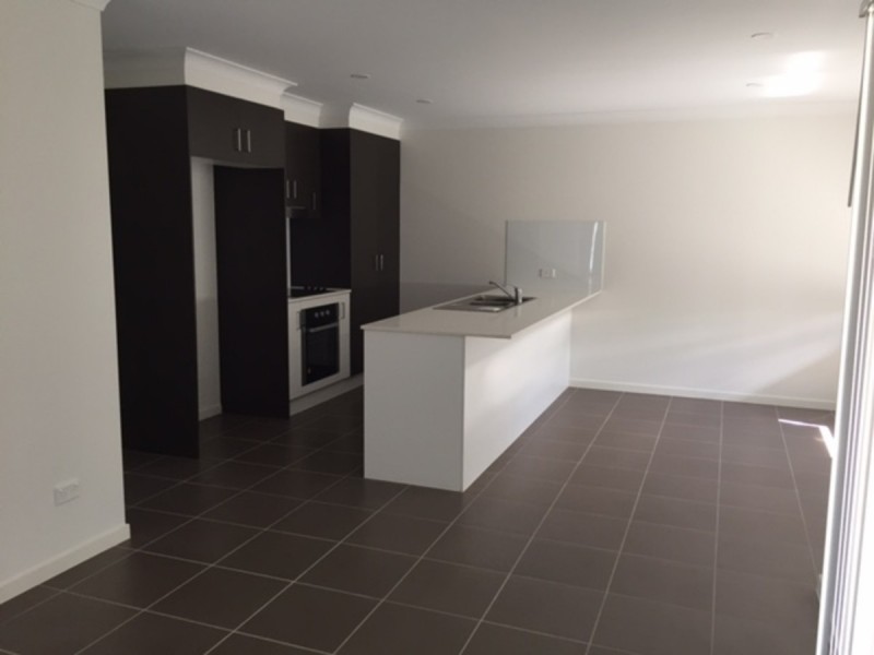 Unit 2/43 Lagoon Road, Burpengary QLD 4505