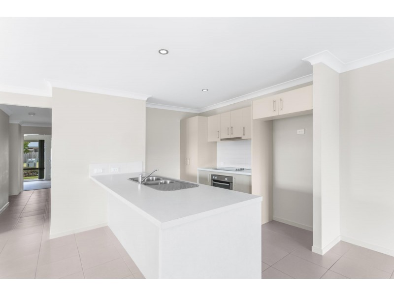 8B Steamview Court, Burpengary QLD 4505