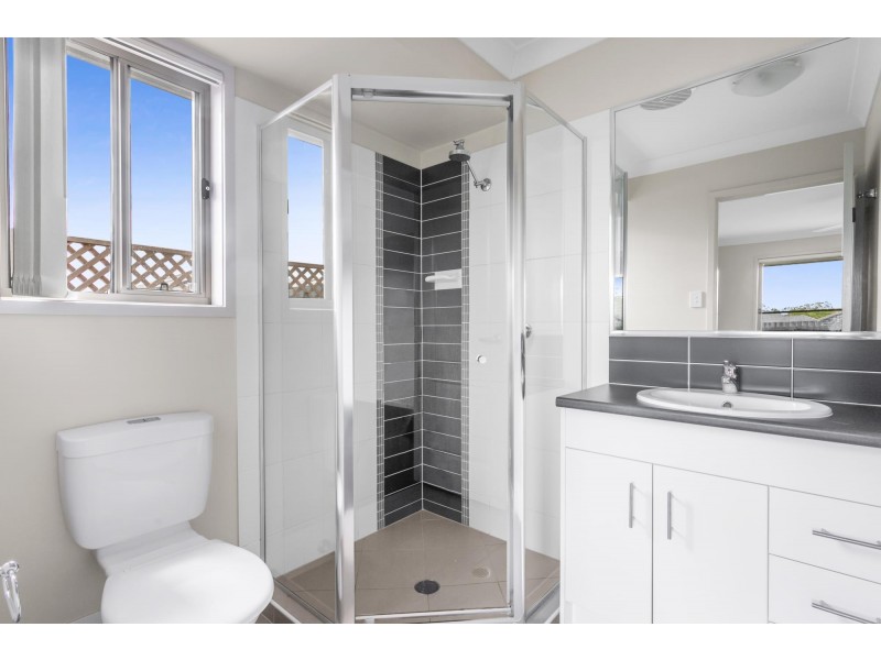 8B Steamview Court, Burpengary QLD 4505