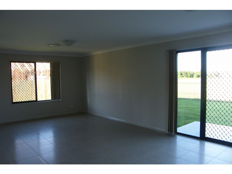 6 Retreat Crescent, Narangba QLD 4504