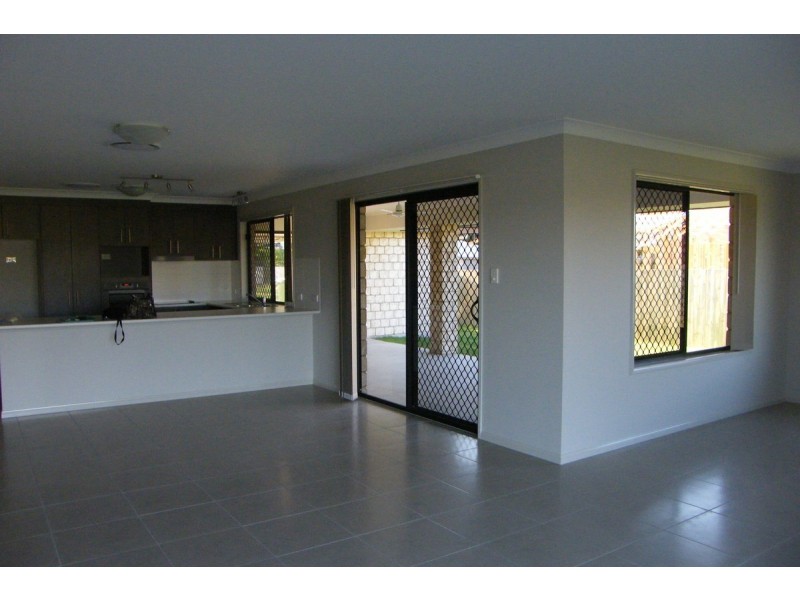 6 Retreat Crescent, Narangba QLD 4504