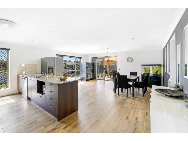 38-40 Peacherine Circuit, Bellmere QLD 4510