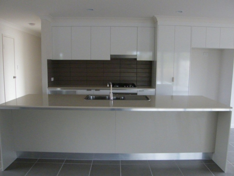 4 Clarence Close, Narangba QLD 4504