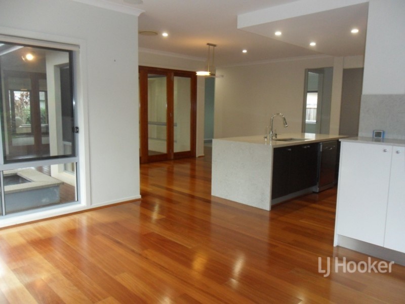 6 Riverstone Street, Ningi QLD 4511