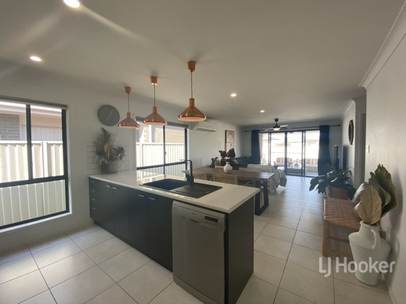 8 Lungfish Circuit, Bongaree QLD 4507