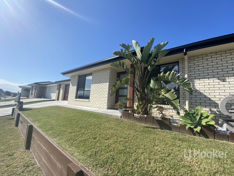 8 Lungfish Circuit, Bongaree QLD 4507