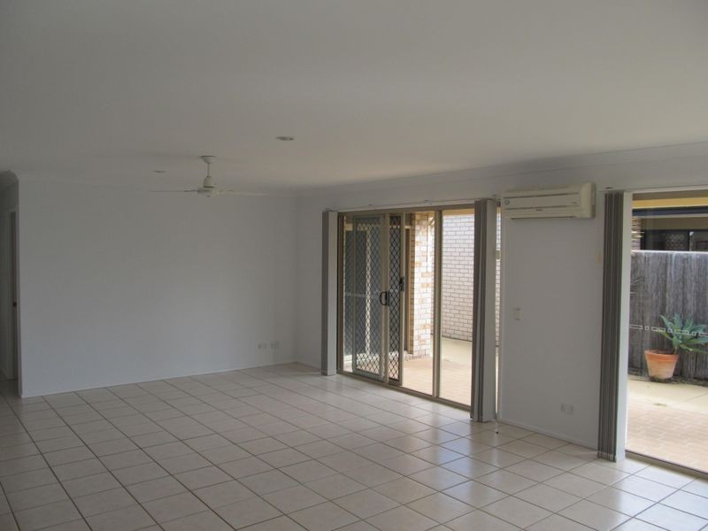 39 Eimeo Place, Sandstone Point QLD 4511
