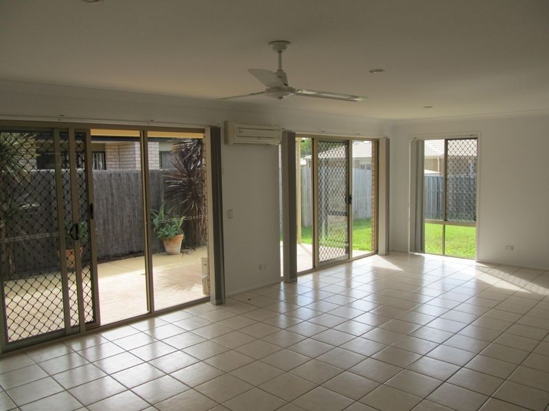 39 Eimeo Place, Sandstone Point QLD 4511