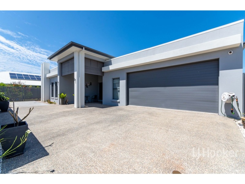 98 Seaside Drive, Banksia Beach QLD 4507