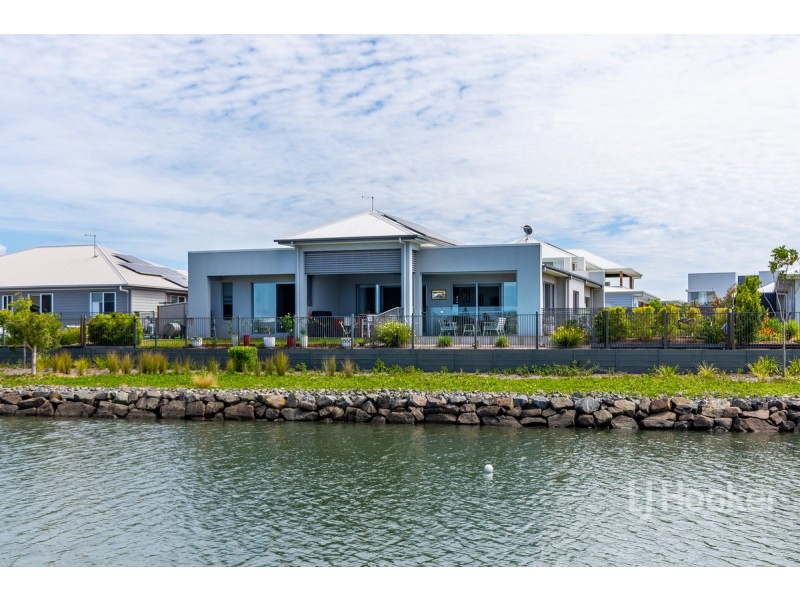 98 Seaside Drive, Banksia Beach QLD 4507