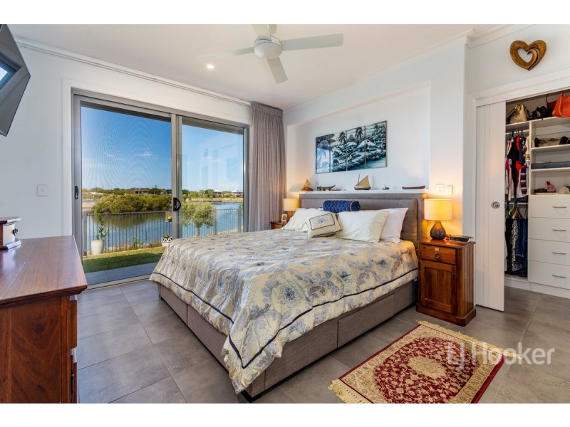 98 Seaside Drive, Banksia Beach QLD 4507