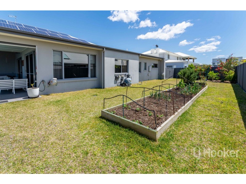 98 Seaside Drive, Banksia Beach QLD 4507