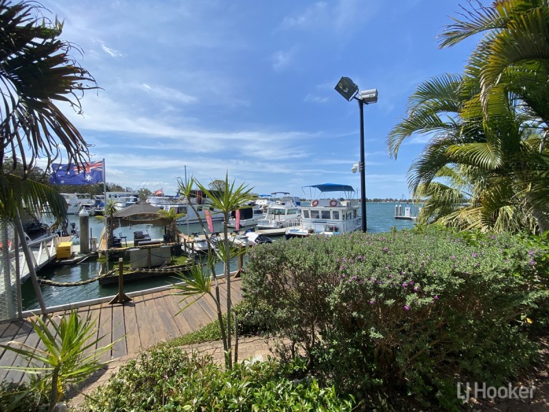 14/18 Spinnaker Quay, Sandstone Point QLD 4511