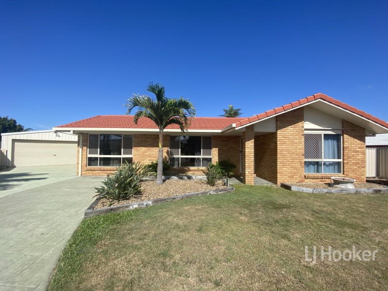 8 Day Place, Sandstone Point QLD 4511