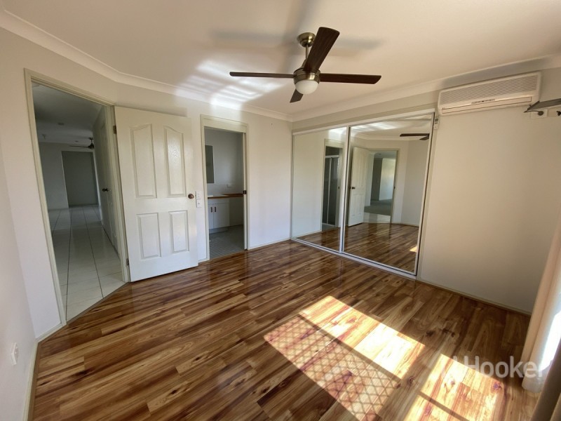 8 Day Place, Sandstone Point QLD 4511