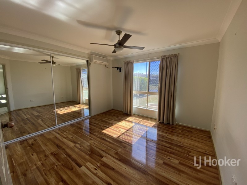 8 Day Place, Sandstone Point QLD 4511