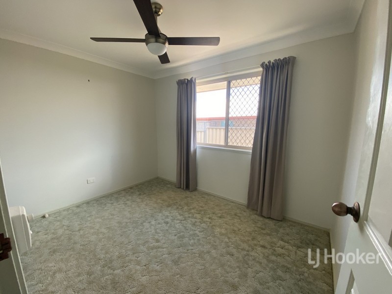 8 Day Place, Sandstone Point QLD 4511