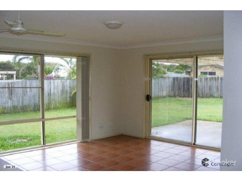 10 Bream Court, Sandstone Point QLD 4511