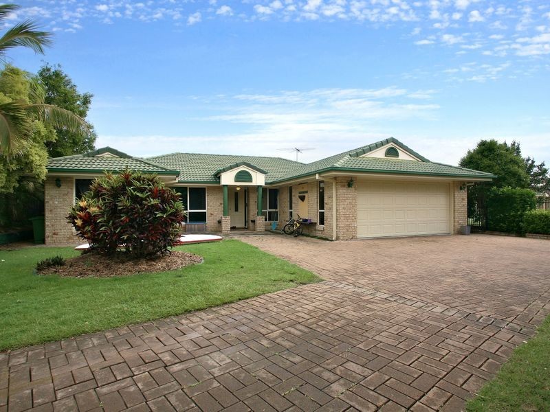 22 Albert Pl, Sandstone Point QLD 4511