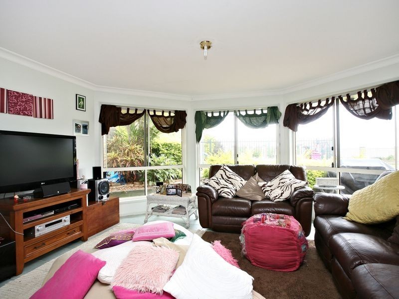 22 Albert Pl, Sandstone Point QLD 4511