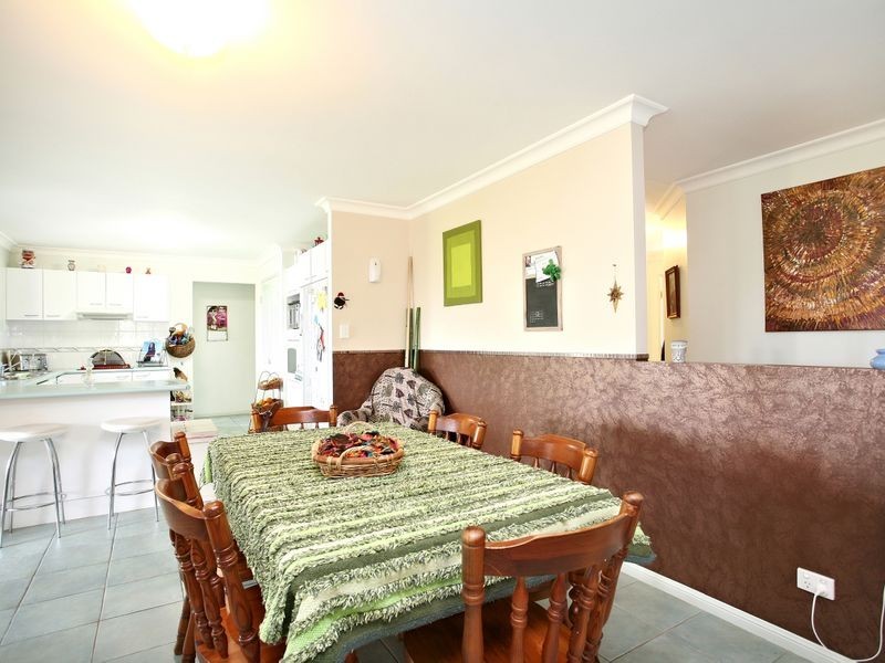 22 Albert Pl, Sandstone Point QLD 4511