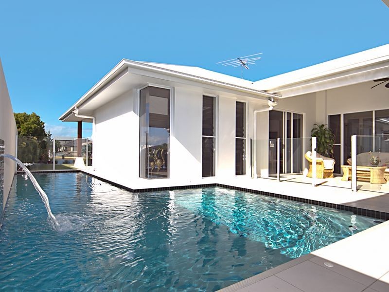 76 Cosmos Avenue, Banksia Beach QLD 4507