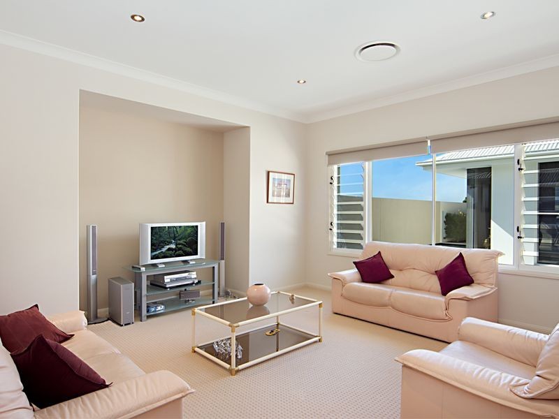 76 Cosmos Avenue, Banksia Beach QLD 4507