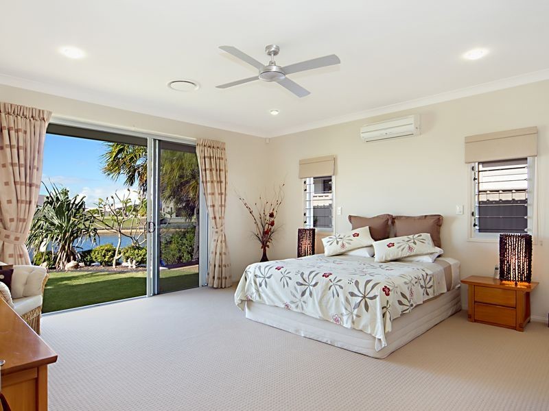 76 Cosmos Avenue, Banksia Beach QLD 4507