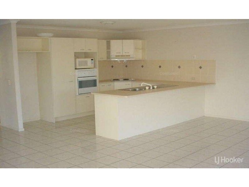 25 Bowsprit Crescent, Banksia Beach QLD 4507