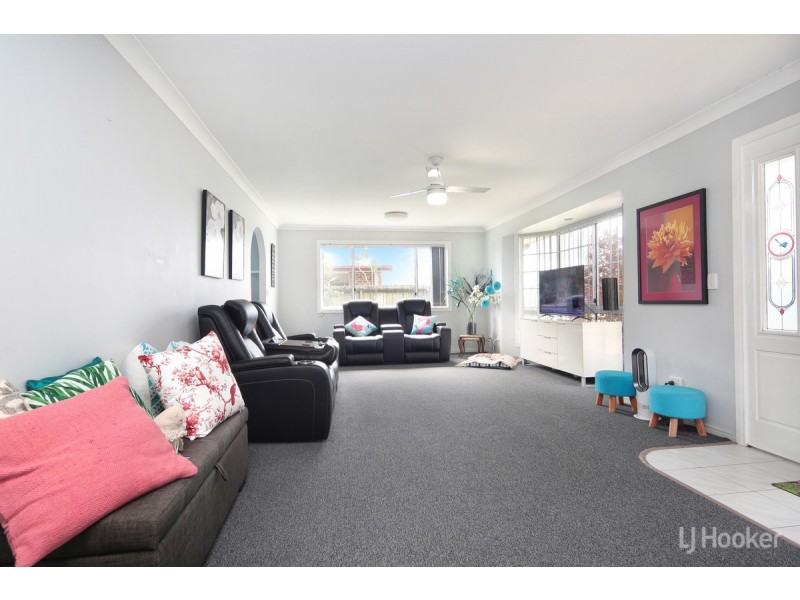 7 Eltham Place, Sandstone Point QLD 4511