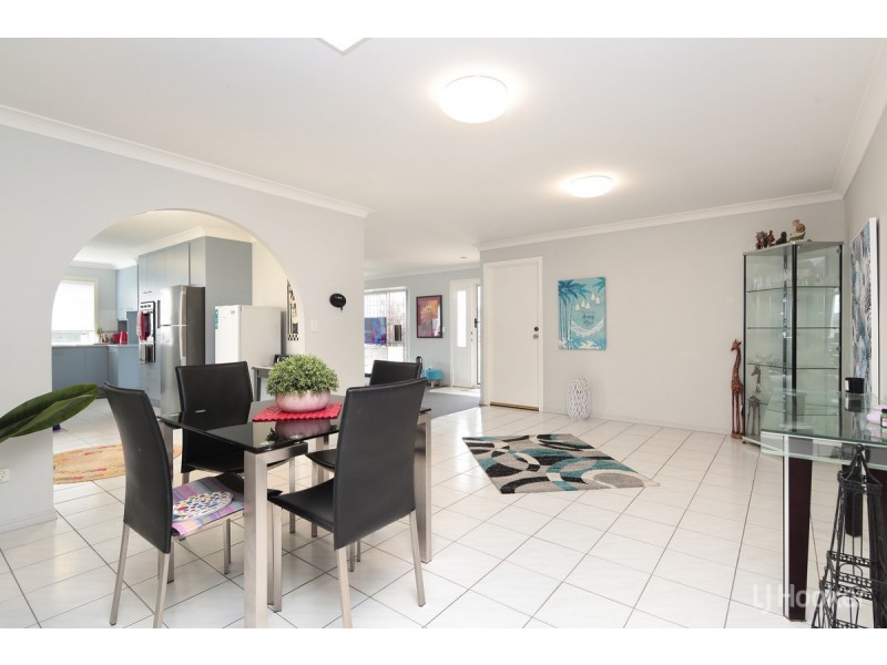 7 Eltham Place, Sandstone Point QLD 4511