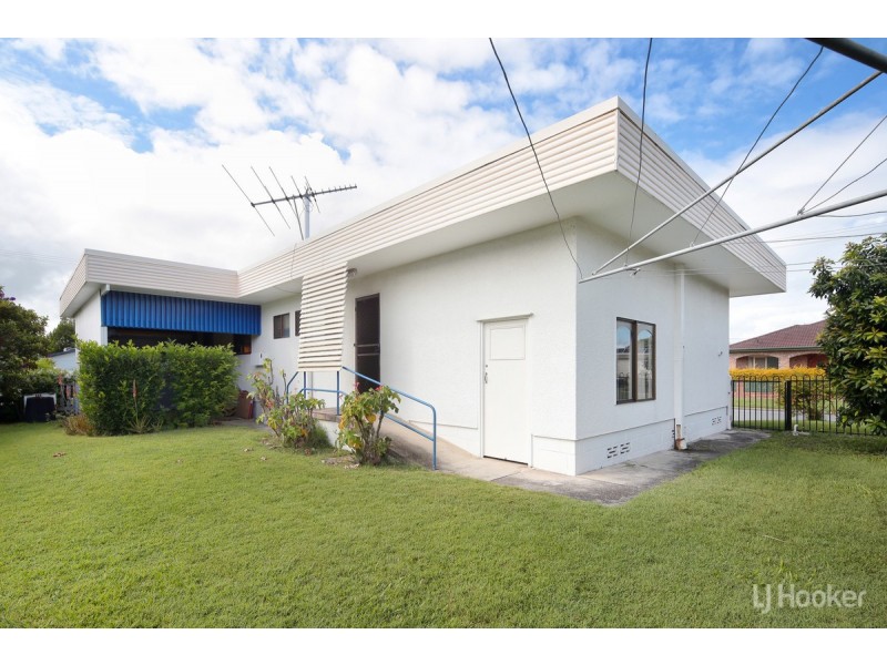 2 Cormorant Street, Bongaree QLD 4507