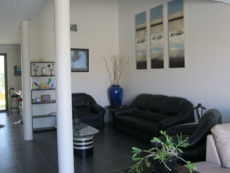 2/74 Marina Boulevard, Banksia Beach QLD 4507