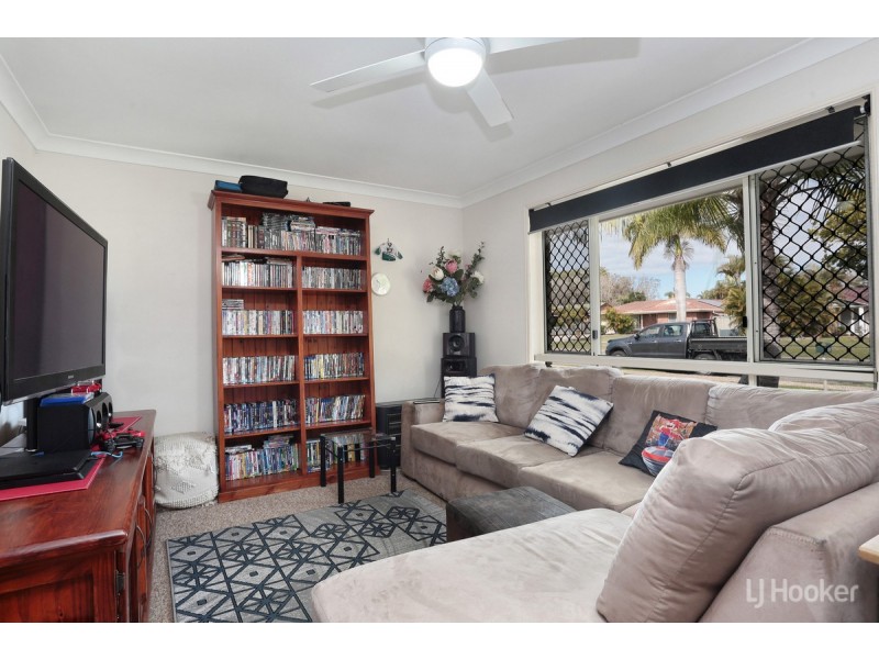 180 Bestmann Road East, Sandstone Point QLD 4511