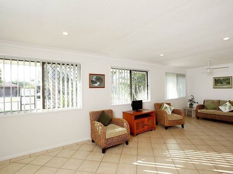 12 Green Street, Bribie Island QLD 4507