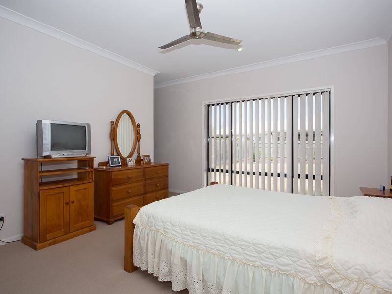146 Marina Boulevard, Banksia Beach QLD 4507