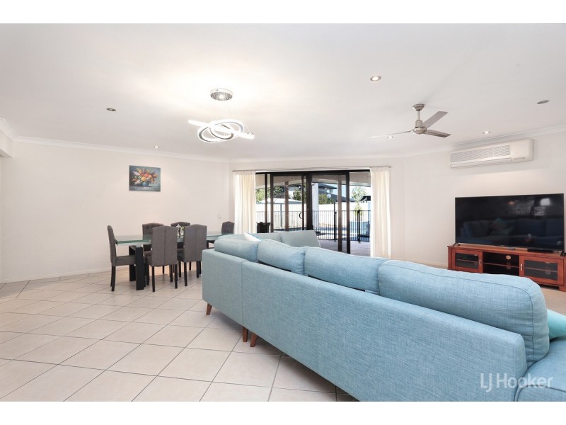 21 Raptor Parade, Banksia Beach QLD 4507