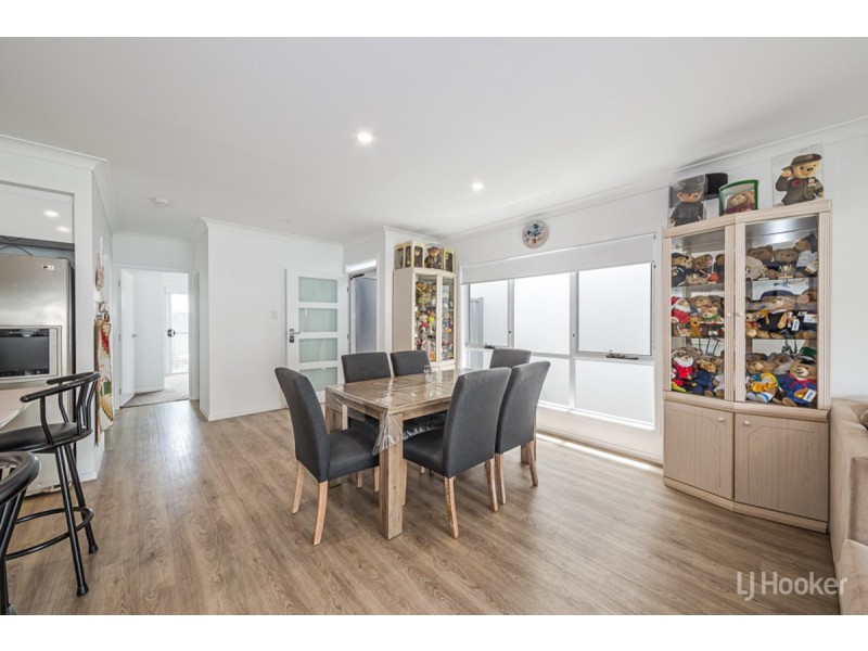 9/2 Spinnaker Drive, Sandstone Point QLD 4511