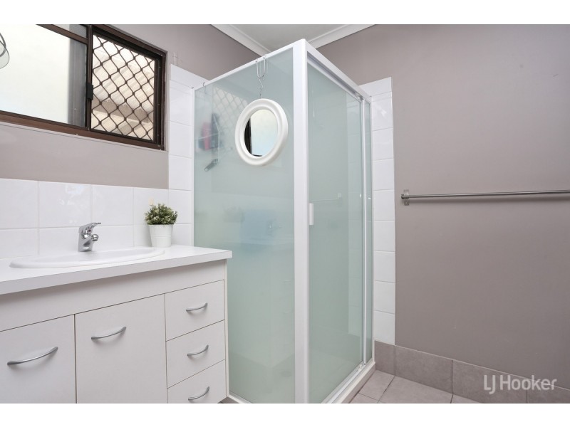 16 Ranald Avenue, Ningi QLD 4511