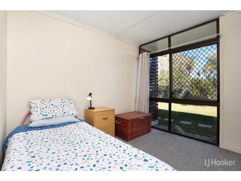 16 Ranald Avenue, Ningi QLD 4511