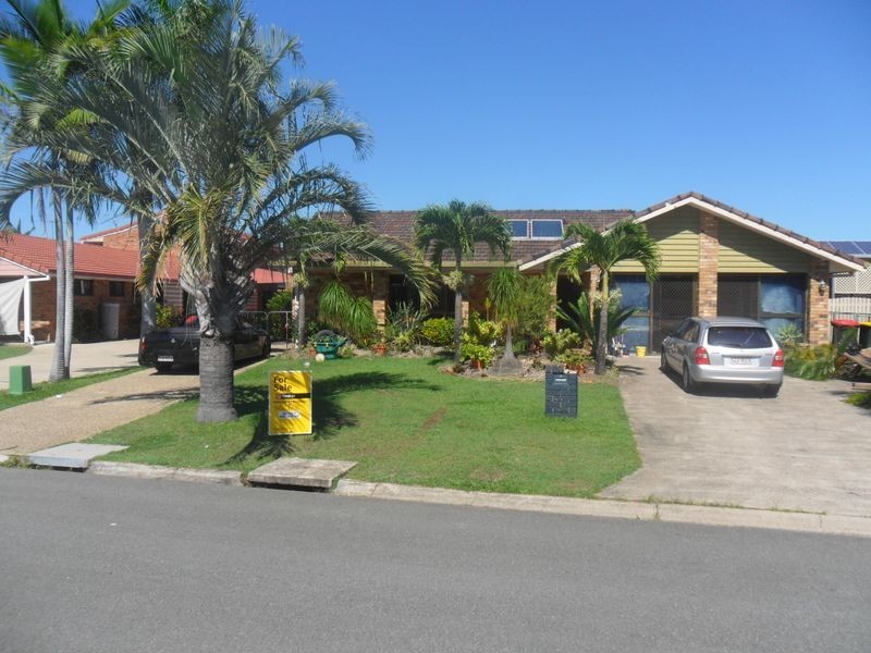 4 Carl Court, Banksia Beach QLD 4507