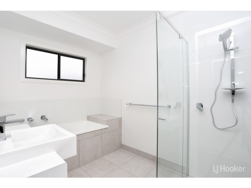 25 Armelie Court, Ningi QLD 4511