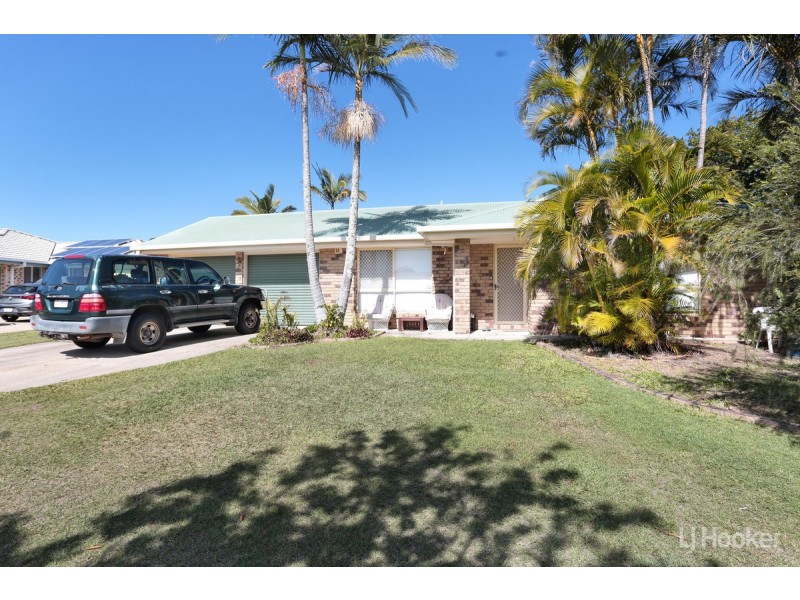 4 Squire Place, Sandstone Point QLD 4511