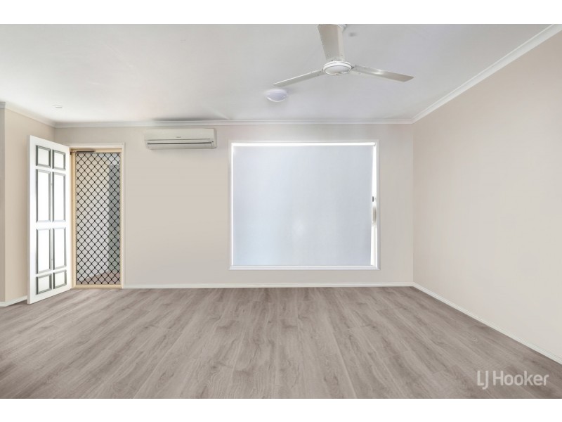 4 Squire Place, Sandstone Point QLD 4511