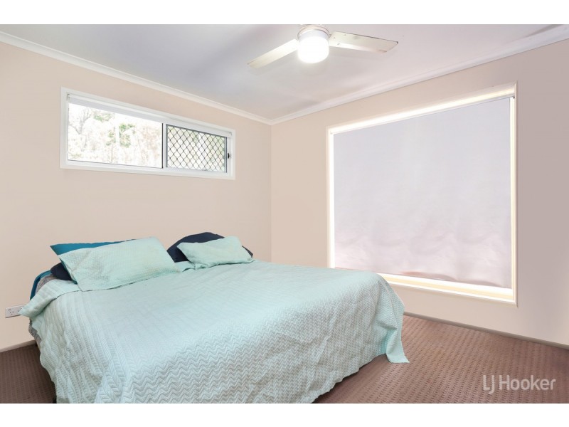 4 Squire Place, Sandstone Point QLD 4511