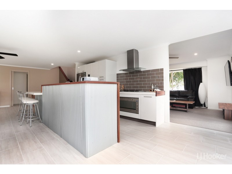 24 Winch Court, Banksia Beach QLD 4507