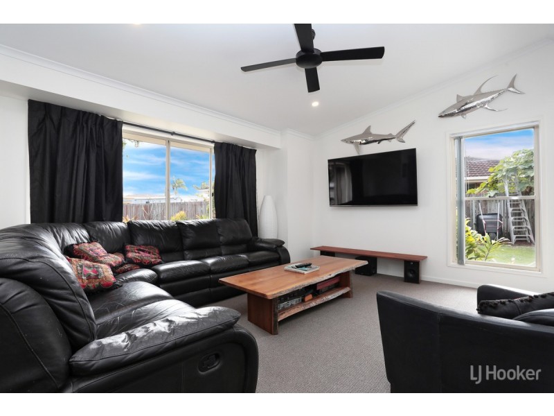 24 Winch Court, Banksia Beach QLD 4507