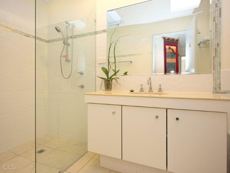 4A/16 Spinnaker Drive, Sandstone Point QLD 4511